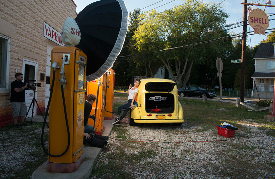 Westcott Silver Bounce Parabolic Standard Umbrella (7')