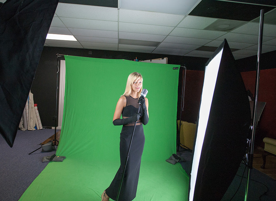 Westcott 9 x 20-Feet Wrinkle-Resistant Polyester Background (ChromaKey Green)