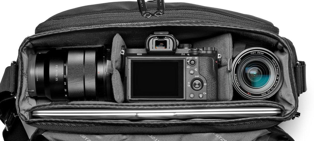 Gitzo Century Traveler Camera Messenger Bag (Medium)