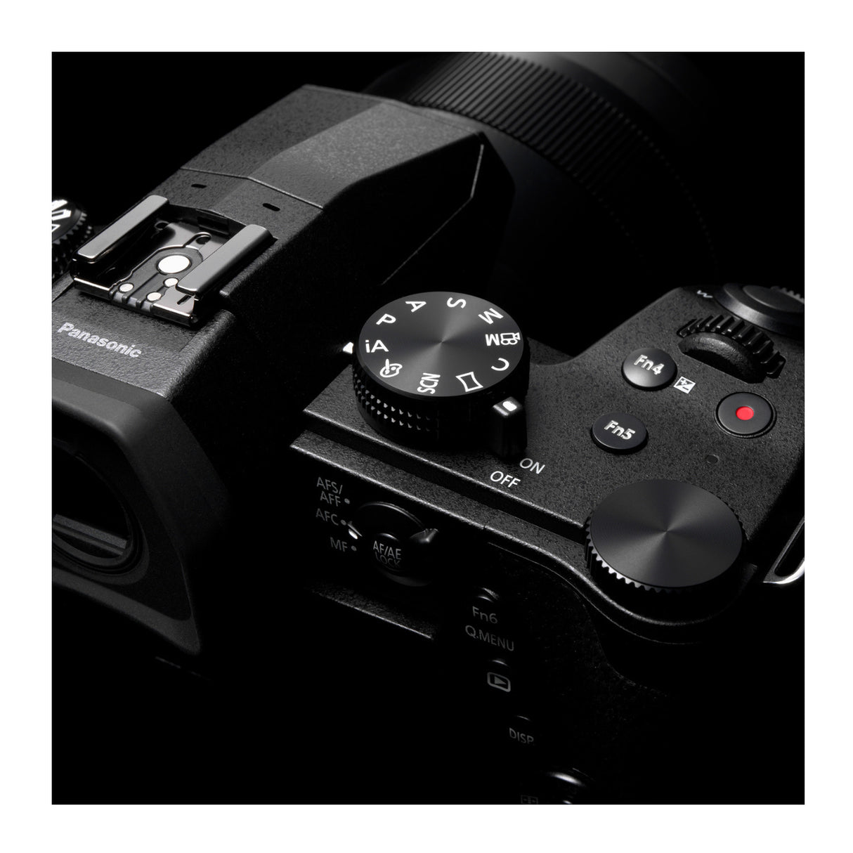 Panasonic LUMIX FZ1000 II 16x 25-400mm LEICA DC Lens Digital Camera (Black)