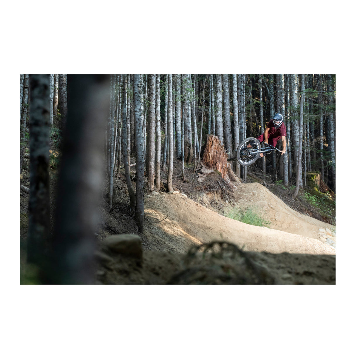 Sigma 70-200mm f/2.8 DG OS HSM Sport Lens for Nikon with 1TB Hard Drive and Accessory Bundle