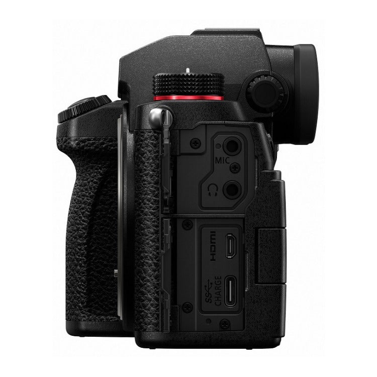 Panasonic LUMIX S5 4K Mirrorless Full-Frame Camera with 20-60mm Lens Bundle