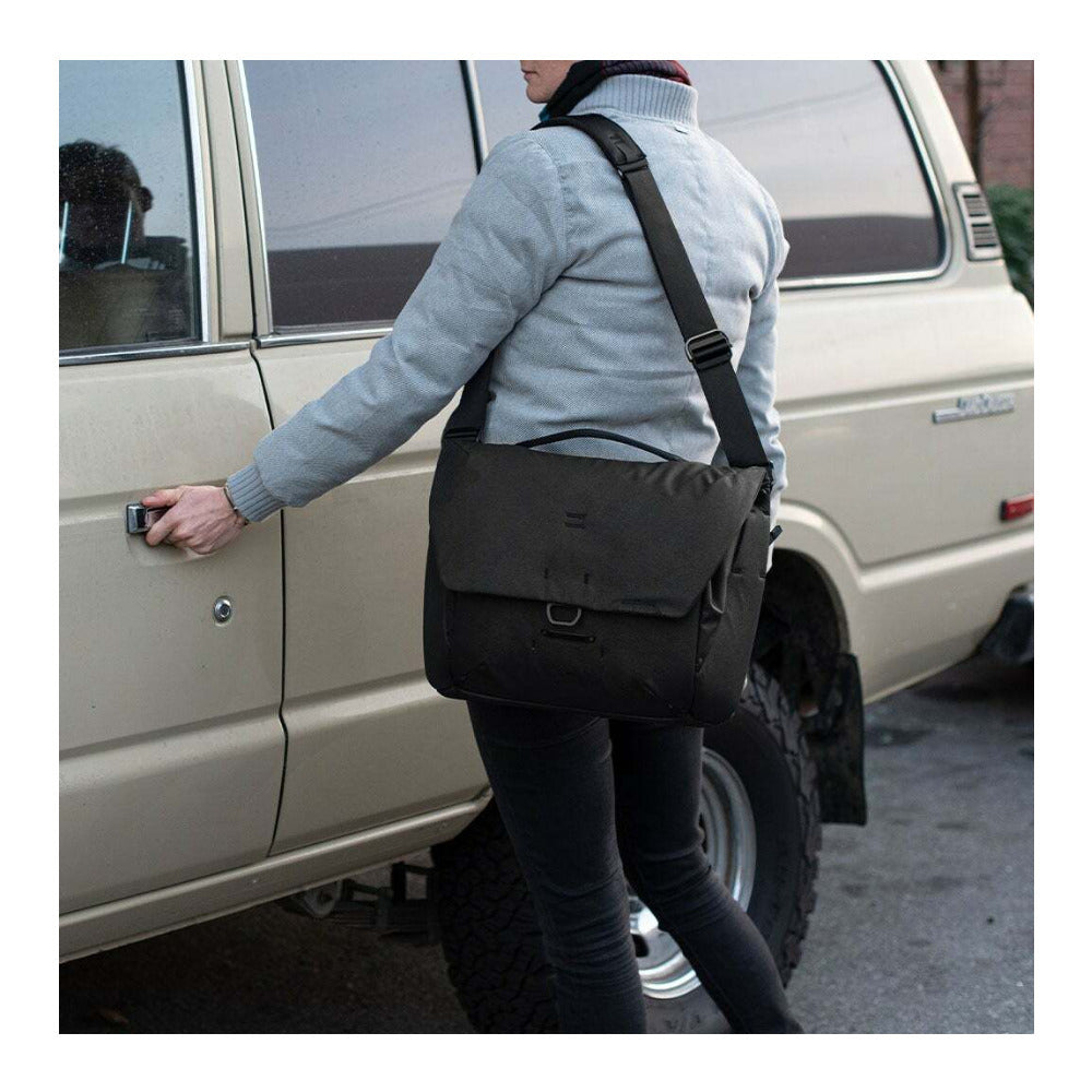 Peak Design 13L Everyday Messenger v2 Bag (Black)