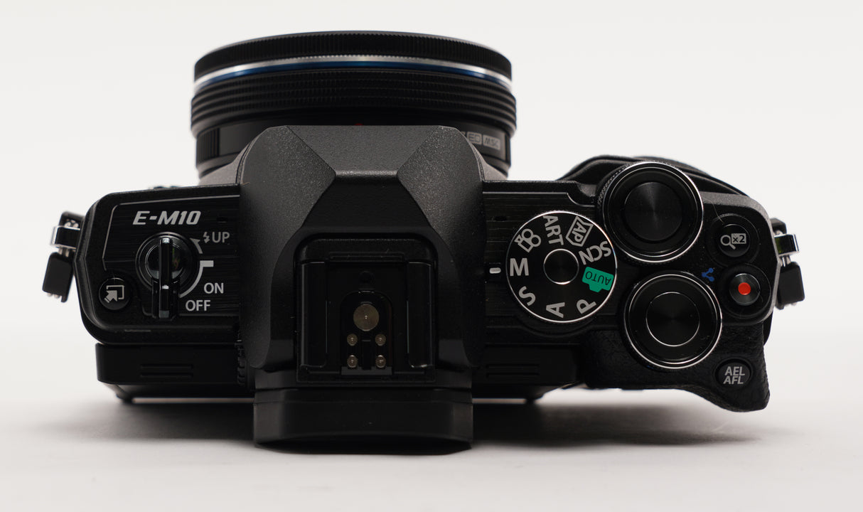 Olympus OM-D E-M10 Mark IV Camera (Black) & M.Zuiko Digital ED 14-42mm Lens Kit (Used)