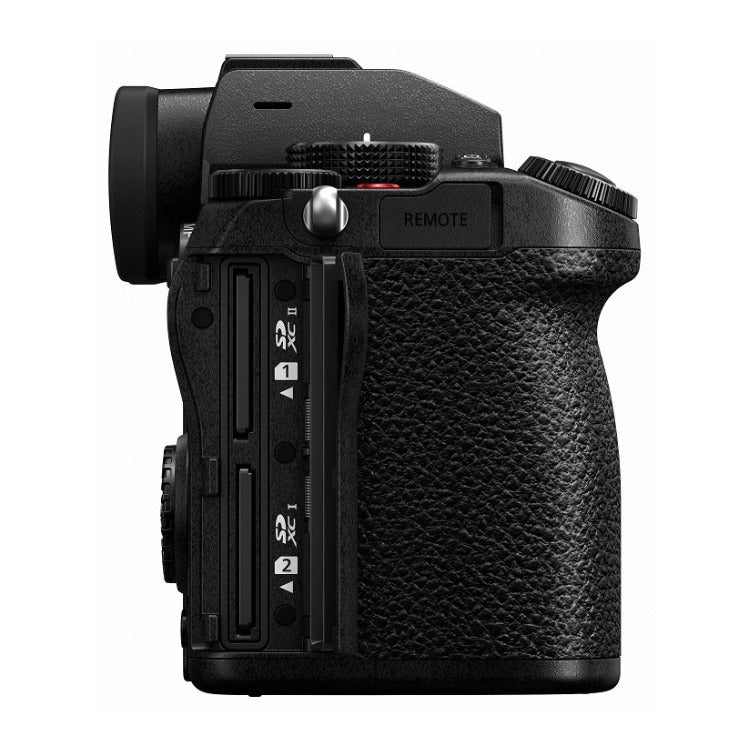 Panasonic LUMIX S5 4K Mirrorless Full-Frame L-Mount Camera (Body Only) with Camera Bag Bundle