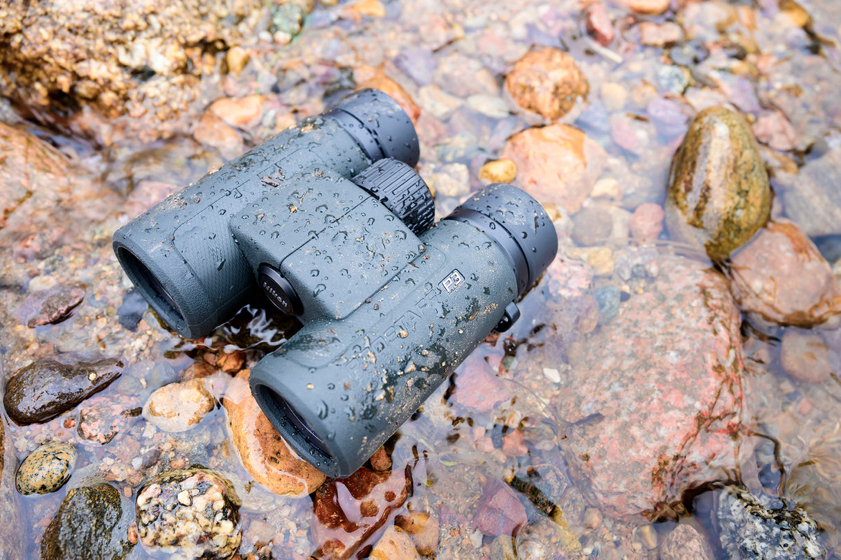 Nikon Prostaff P3 10X30 Binoculars with Harness and Lens Pen Cleaning System