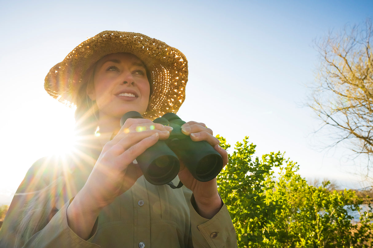 Nikon Prostaff P3 8X30 Binoculars with Harness and Lens Pen Cleaning System