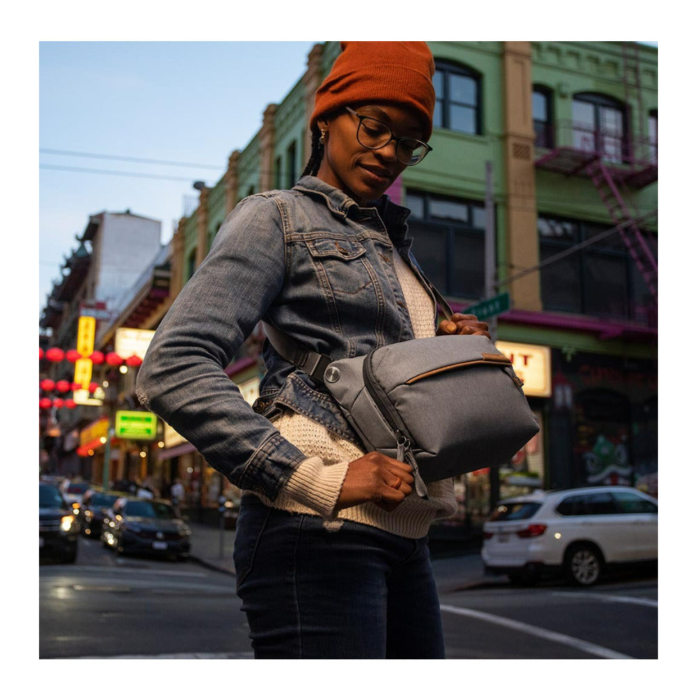 Peak Design 10L Everyday Sling v2 (Ash)
