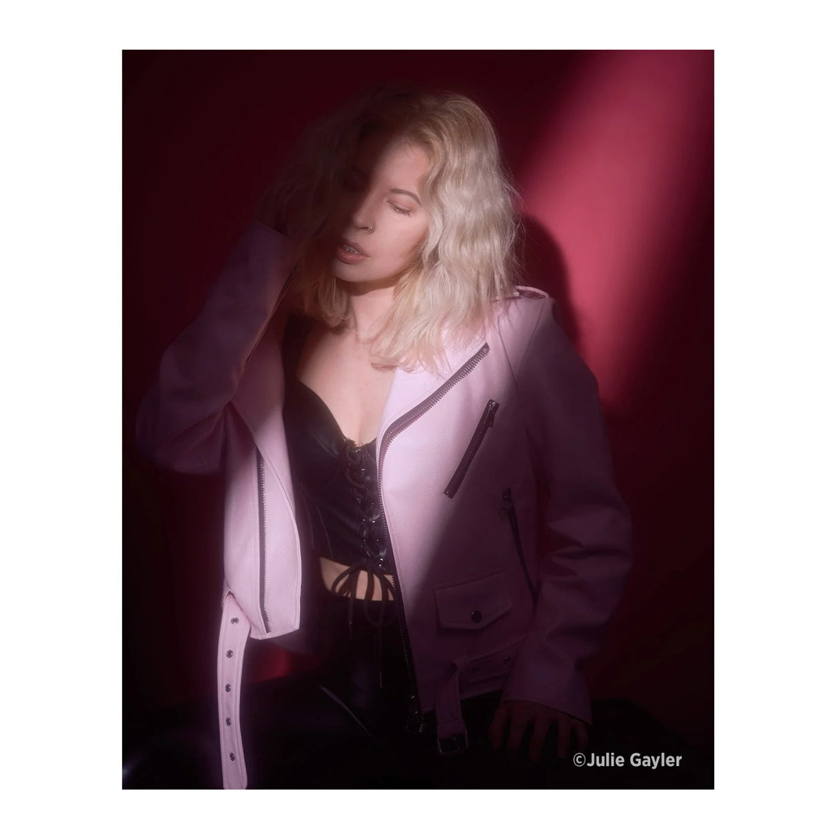 Westcott Wrinkle-Resistant, Machine-Washable Backdrop (Dark Pink, 9 x 10 Feet)