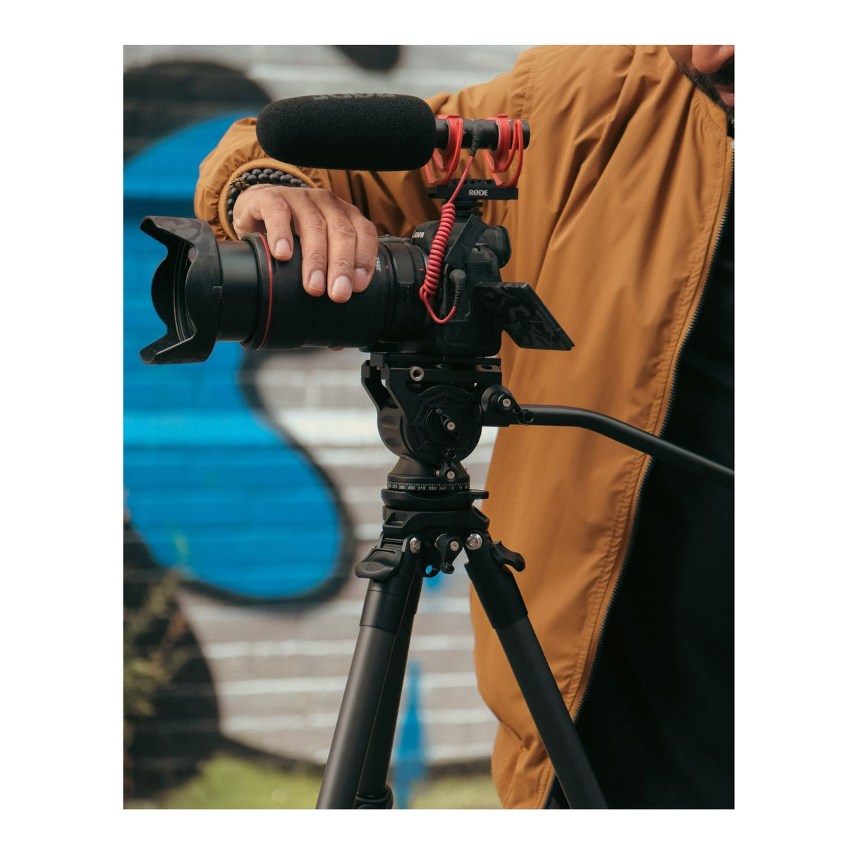 3 Legged Thing Punks Brian 2.0 Carbon Fibre, Stable, Compact, and Lightweight Tripod (Black)