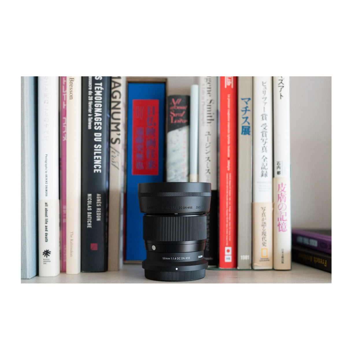 Sigma 56mm F1.4 DC DN Contemporary Lens for Nikon Z Mount Mirrorless Camera with LH582-01 Lens Hood