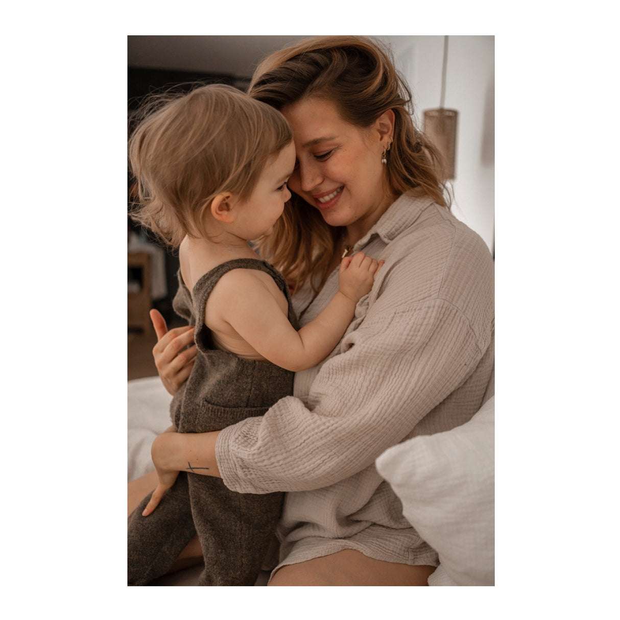 Sigma 23mm F1.4 DC DN Contemporary Series Large Aperture Lens for L Mount with Lens Hood