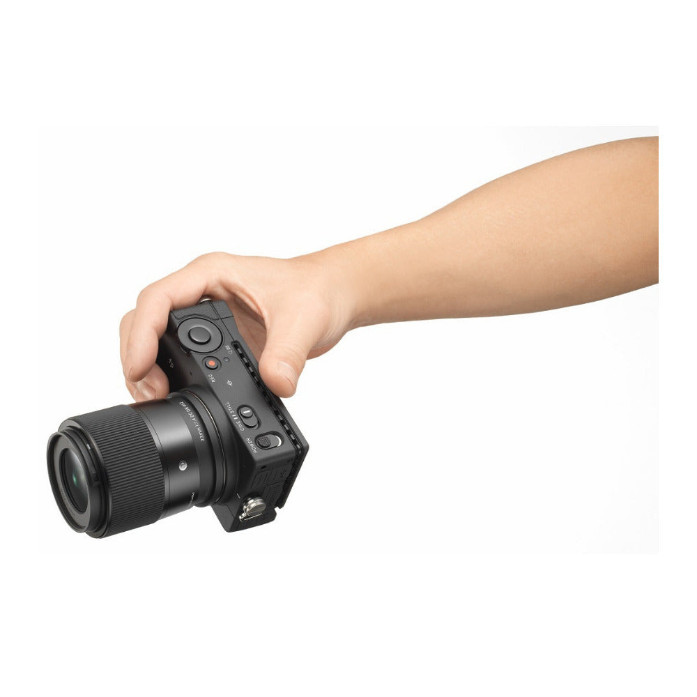 Sigma 23mm F1.4 DC DN Contemporary Series Large Aperture Lens for L Mount with Lens Hood