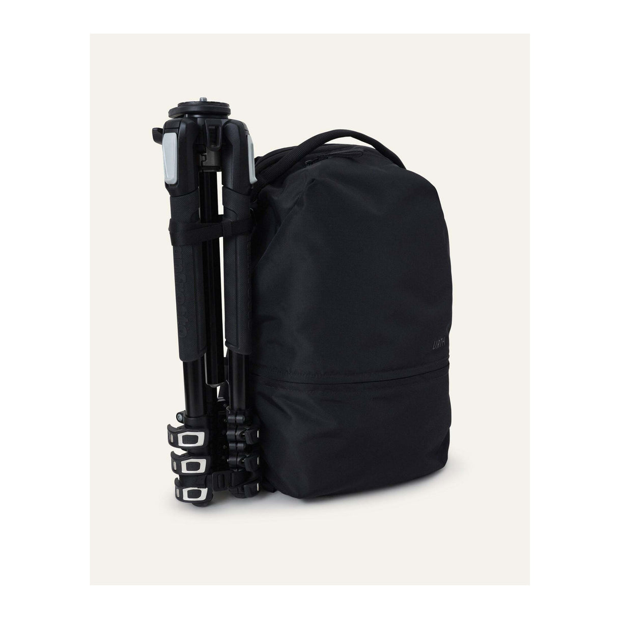 Urth Arkose 20L Modular Lightweight Backpack with 12 Clever Storage Zones(Black)