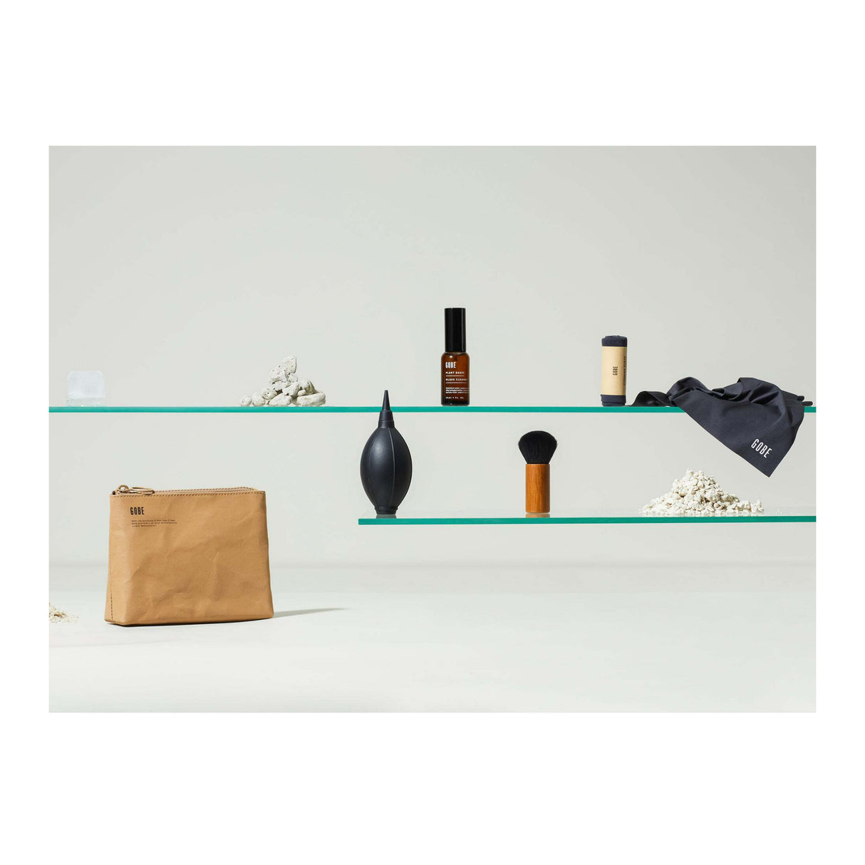 Urth Professional-Grade Travel-Friendly Glass Cleaning Kit for Camera Lenses and Lens Filters