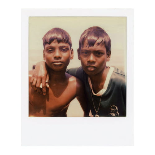 Polaroid Originals Classic Color Instant Film for SX-70 Cameras (8 Exposures)