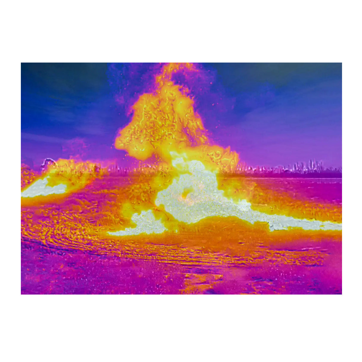 Lorex Portable Weatherproof 50Hz Frame Rate 256GB Micro SD Capacity Thermal Monocular Camera