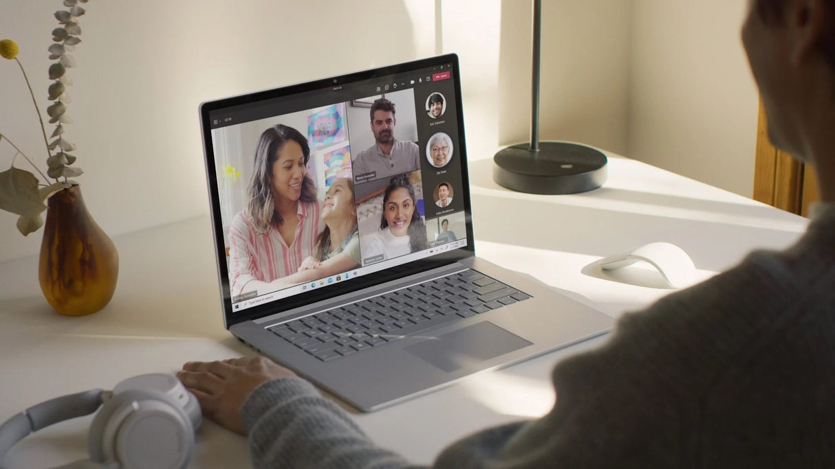 Microsoft 13.5-Inch Touch Surface 4 Laptop with 11 Gen, Intel i5-1135G7 and 512GB SSD (Platinum)