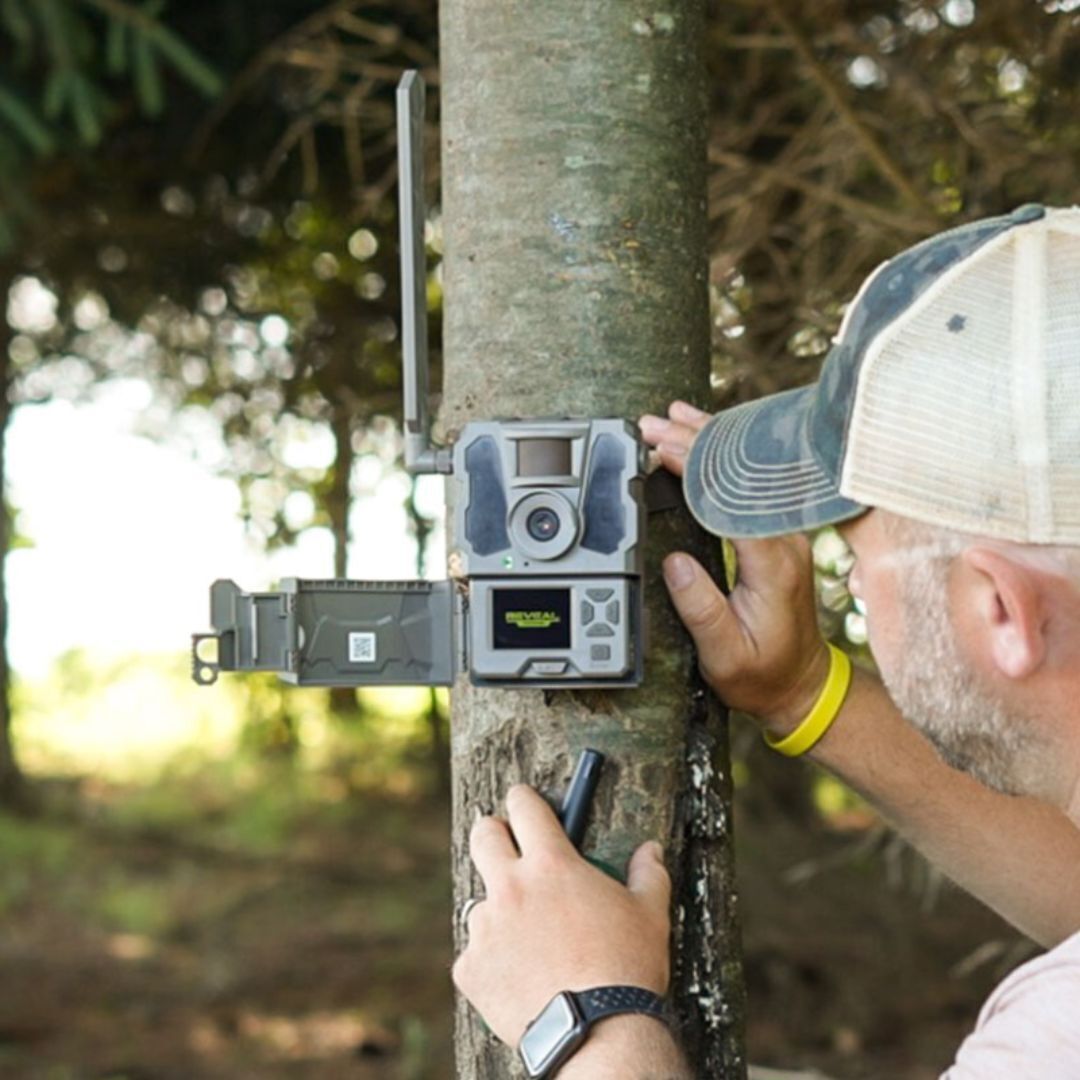 Tactacam REVEAL X PRO Camera with Built-In GPS, Built-In LCD Screen, and Weather-Resistant Body