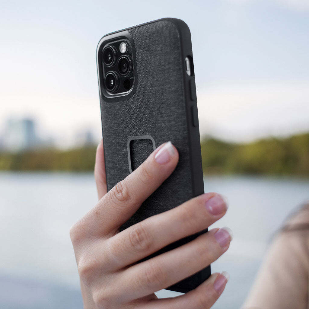 Peak Design Mobile Everyday Case for iPhone 14 with SlimLink Mounting and Nylon Shell (Charcoal)
