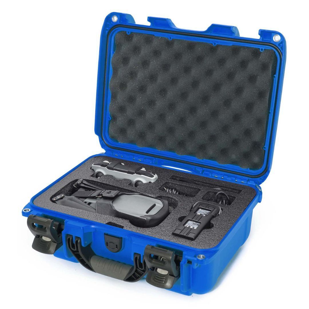Nanuk 915 Waterproof and Dustproof Hard Case with Insert for DJI Mavic 3 and Mavic 3 Classic (Blue)