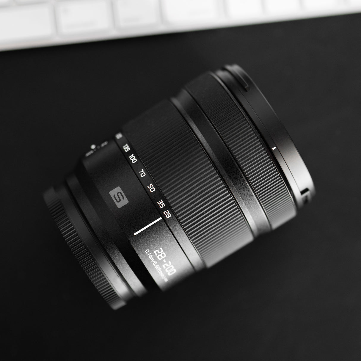 Panasonic LUMIX S 28-200mm F4-7.1 MACRO O.I.S. Full Frame Camera Lens with Flexible Framing