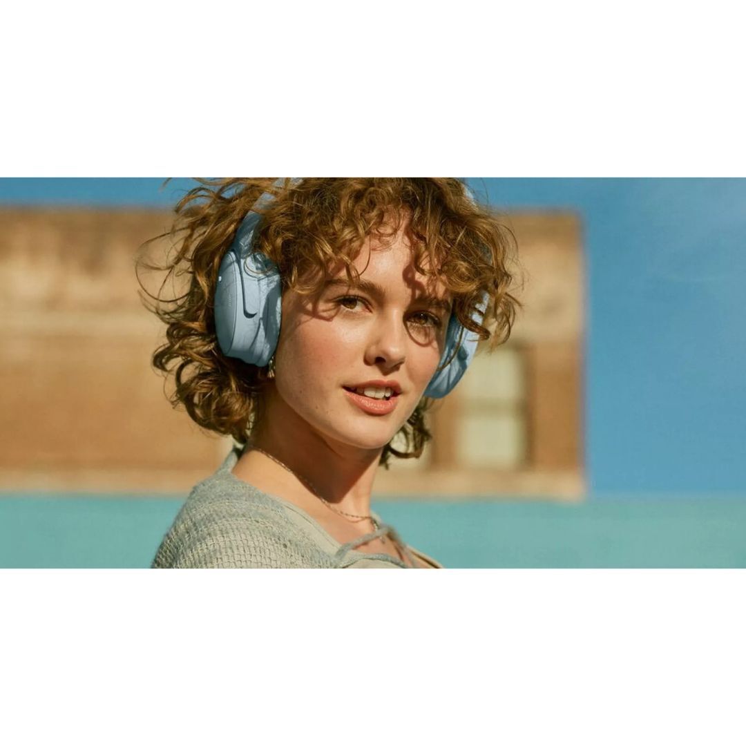 Bose QuietComfort Wireless Bluetooth Over Ear Noise Canceling Headphones (Moonstone Blue)