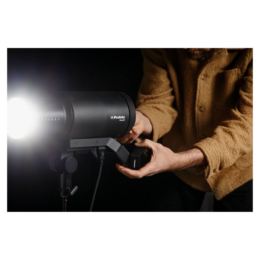 Profoto Pro-D3 Industrial-Grade Monolight with Fast Recycling Time and 3 Flash Modes (750W, 2-Pack)