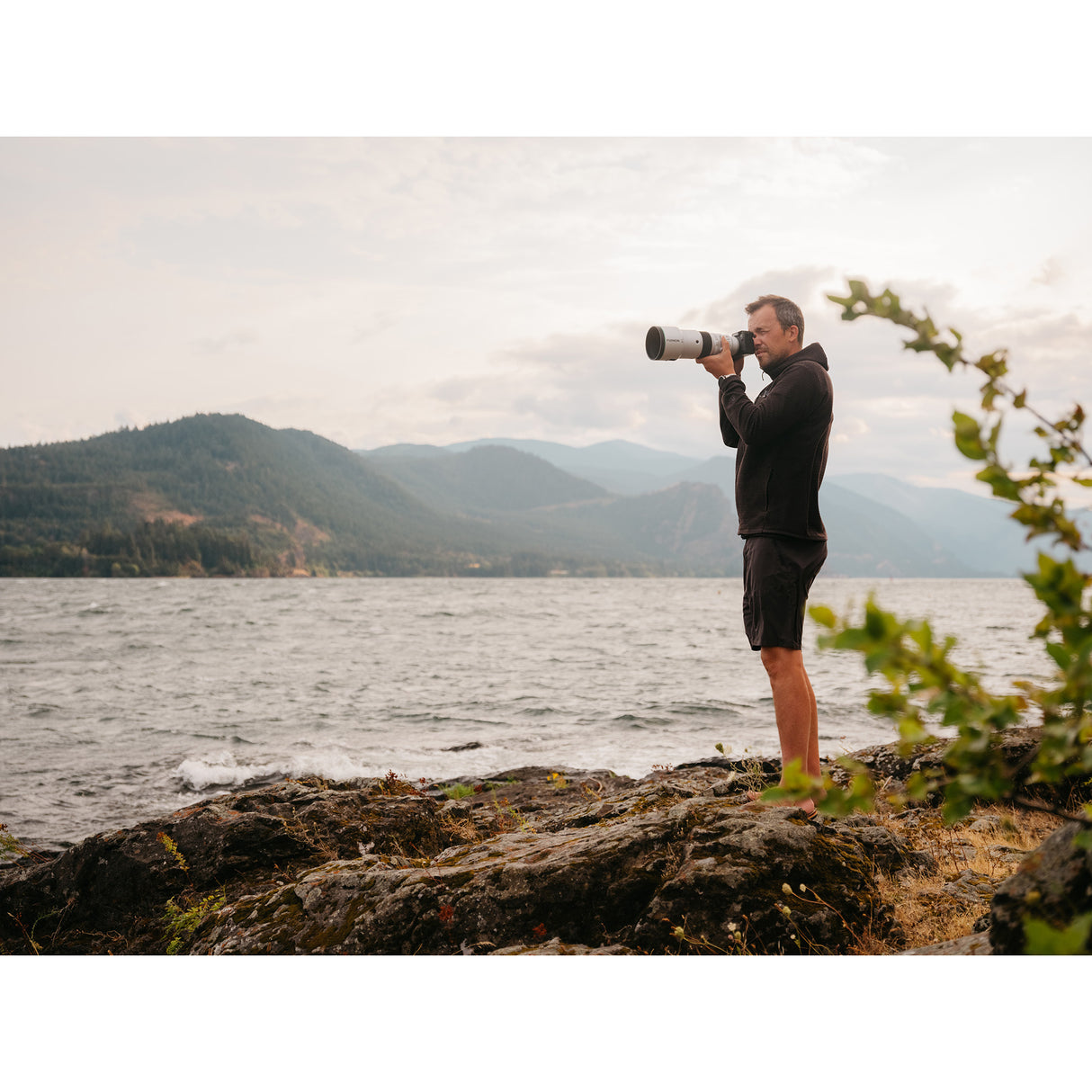 Fujifilm Fujinon XF 500mm F5.6 R LM OIS WR Lens with Linear Motor System and Optical Body (White)