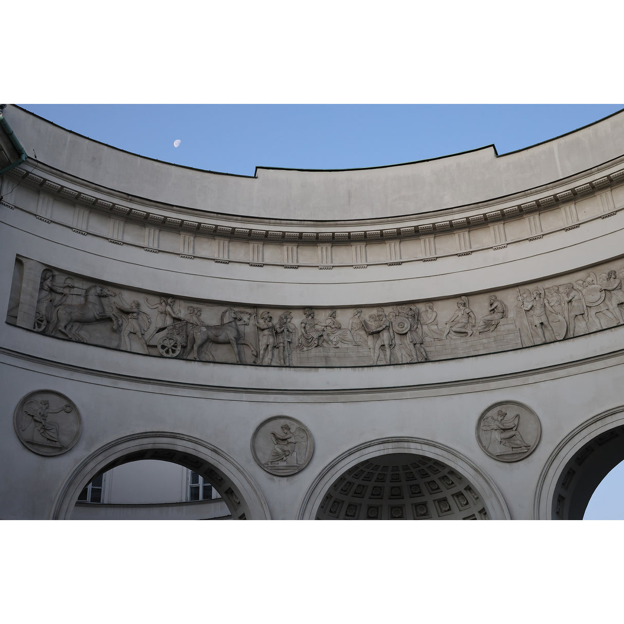 Canon RF50mm f1.4 L VCM Lens with Manual Iris Ring, 67mm Filter Thread, and Nano USM (Canon RF)