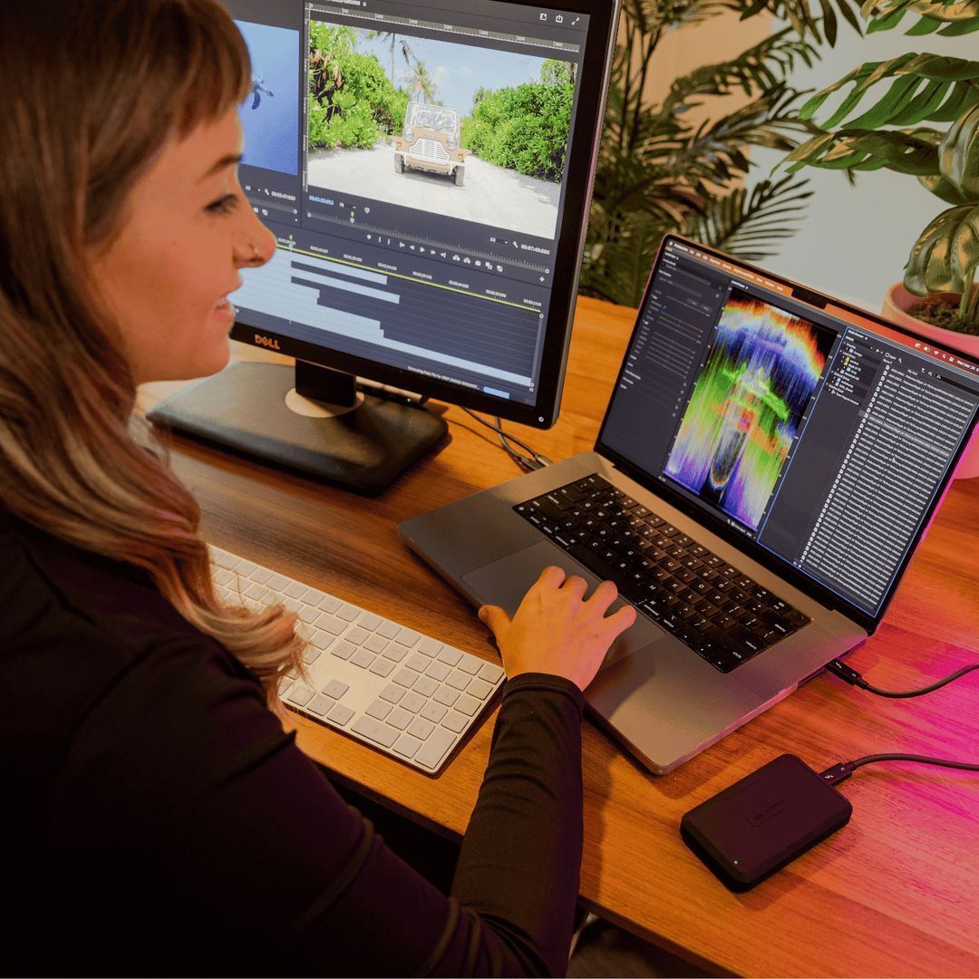 Glyph Atom PRO External NVMe SSD V2 with 3000 MBPS Transfer Speed and Thunderbolt 3 (1TB, Black)