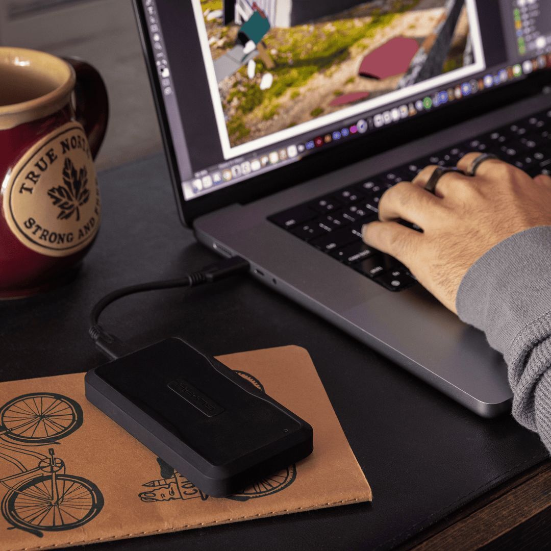 Glyph Atom PRO External NVMe SSD V2 with 3000 MBPS Transfer Speed and Thunderbolt 3 (1TB, Black)