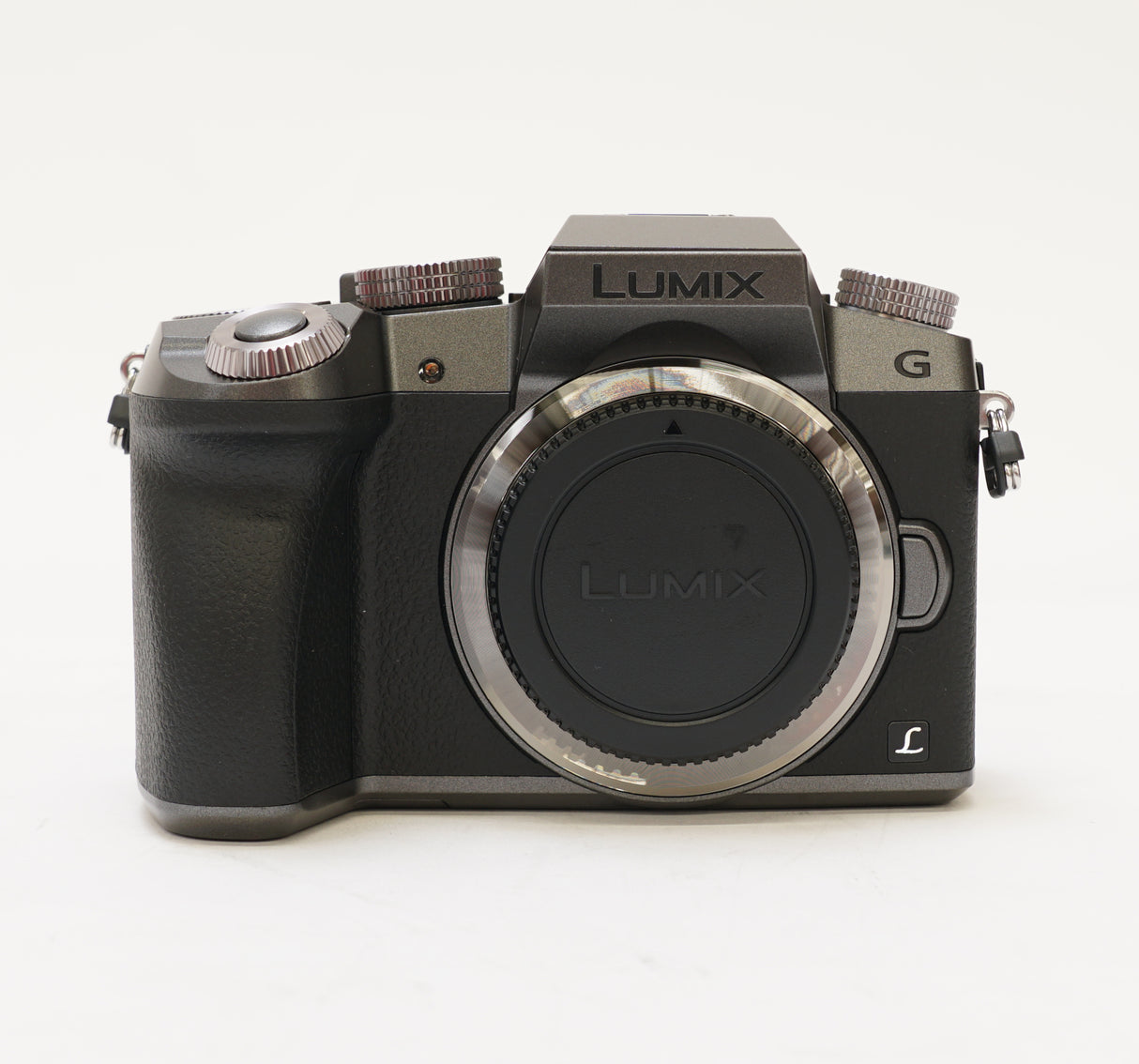 Panasonic LUMIX G7 Mirrorless Camera with 14-42mm f/3.5-5.6 Lens (Silver) (Used)
