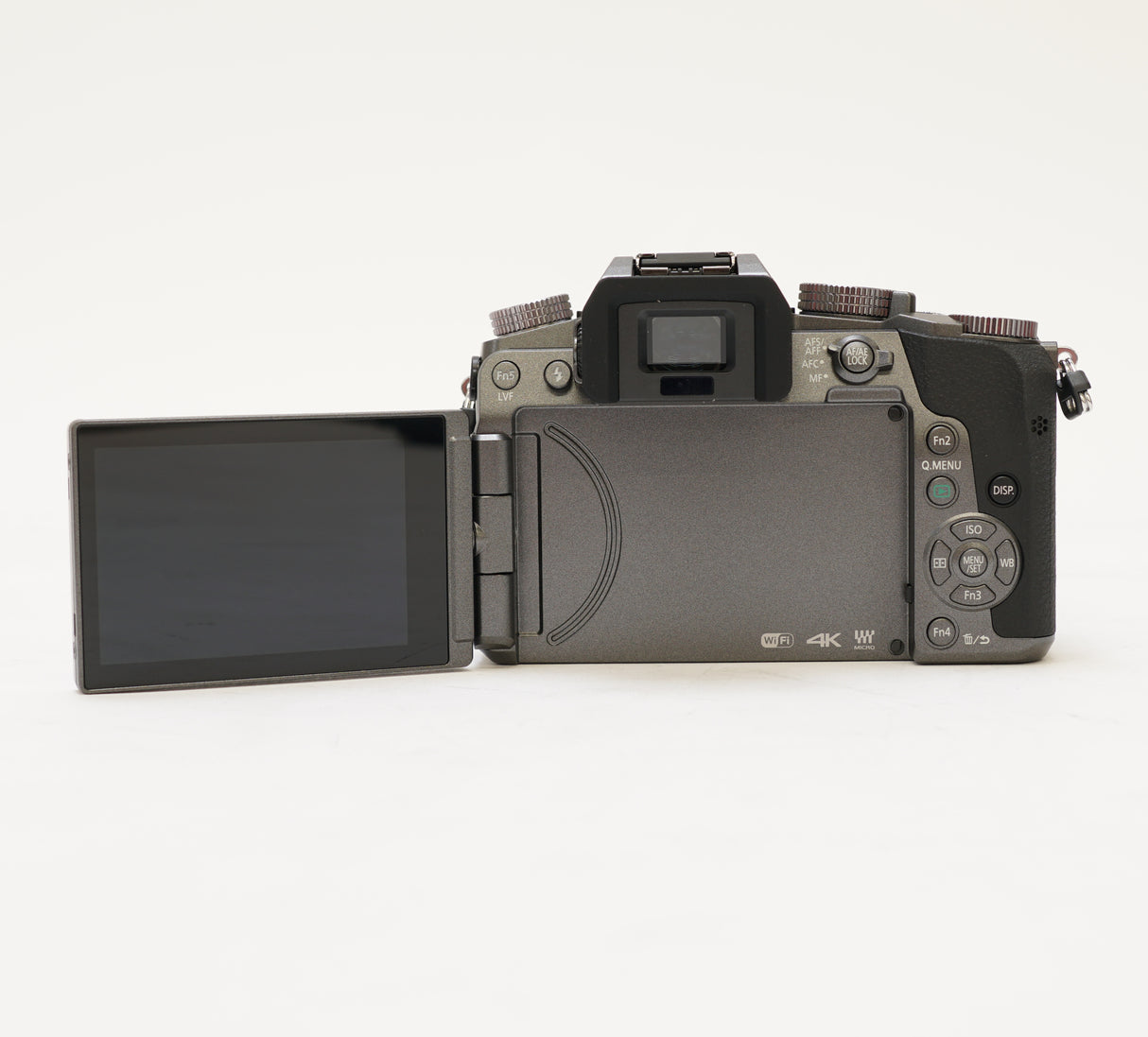 Panasonic LUMIX G7 Mirrorless Camera with 14-42mm f/3.5-5.6 Lens (Silver) (Used)