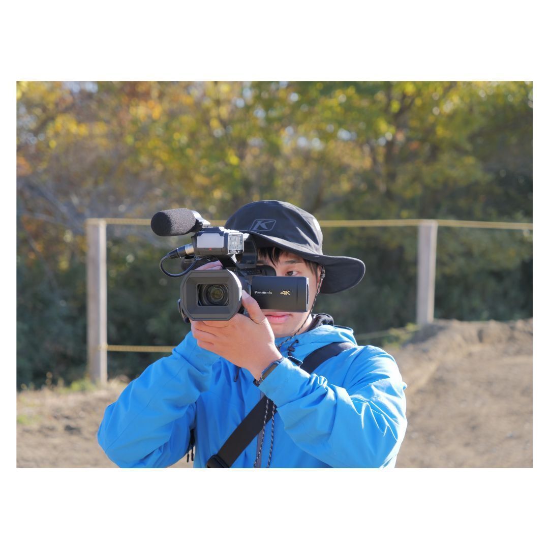 Panasonic X2100 4K 60p Portable Director's Camcorder with 24x Zoom Lens and HYBRID O.I.S. (Black)