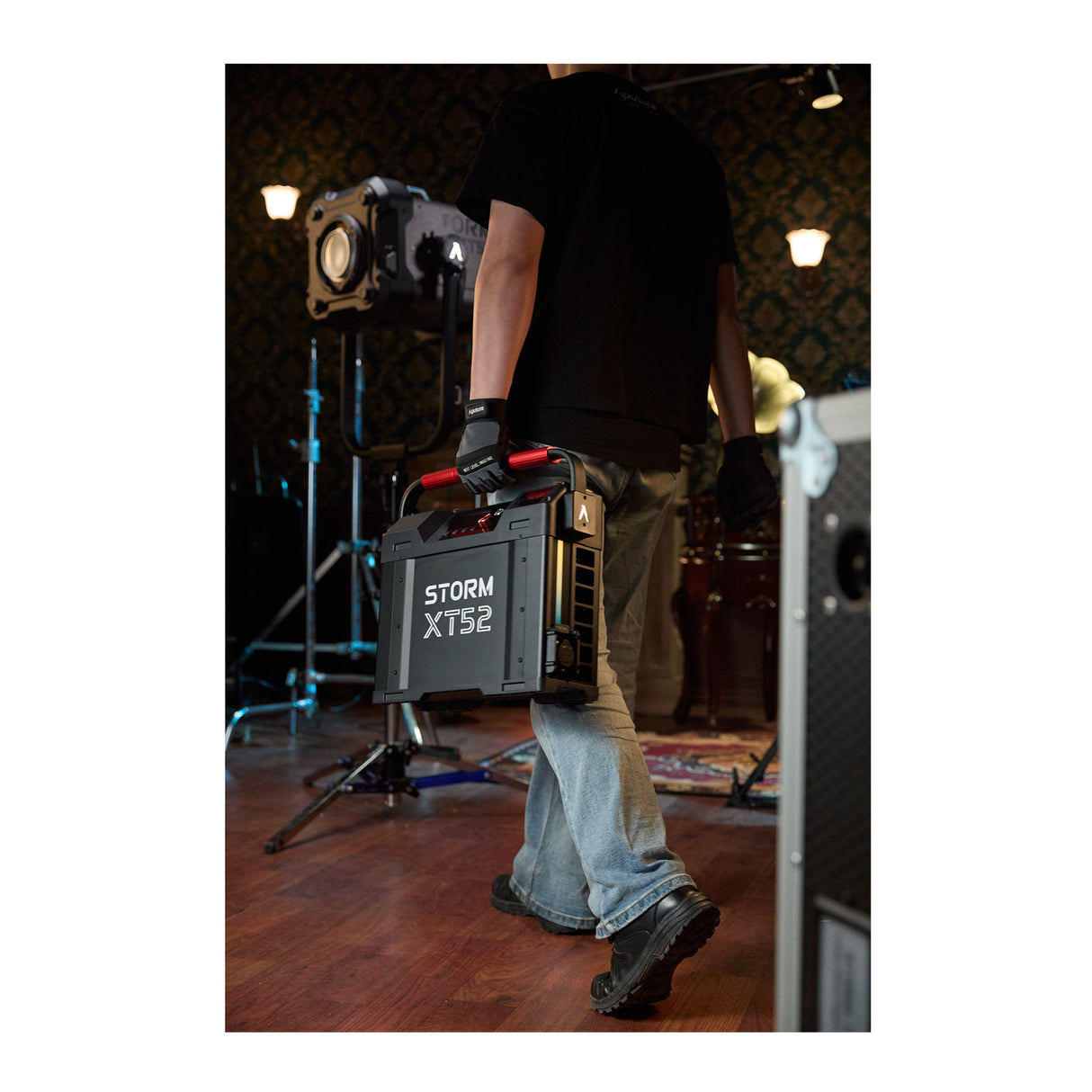 Aputure STORM XT52 5,200W Point-Source Full-White LED Monolight (Bare Leads)