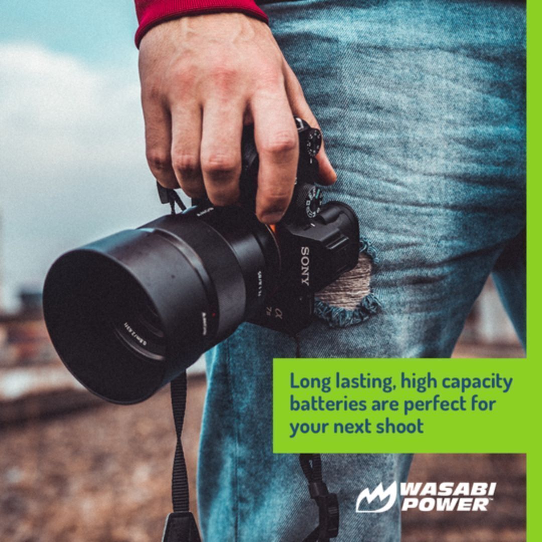 Hollyland Pyro H Wireless HDMI Bundle with Wasabi Power Battery and Charger Kit