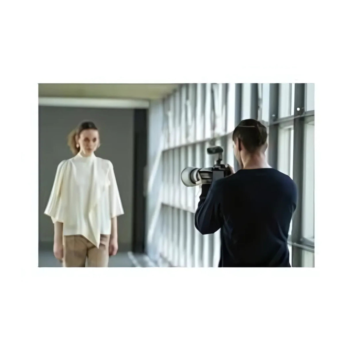 Sony a7R V Mirrorless Camera with 200-600mm f/5.6-6.3 G OSS Lens Bundle