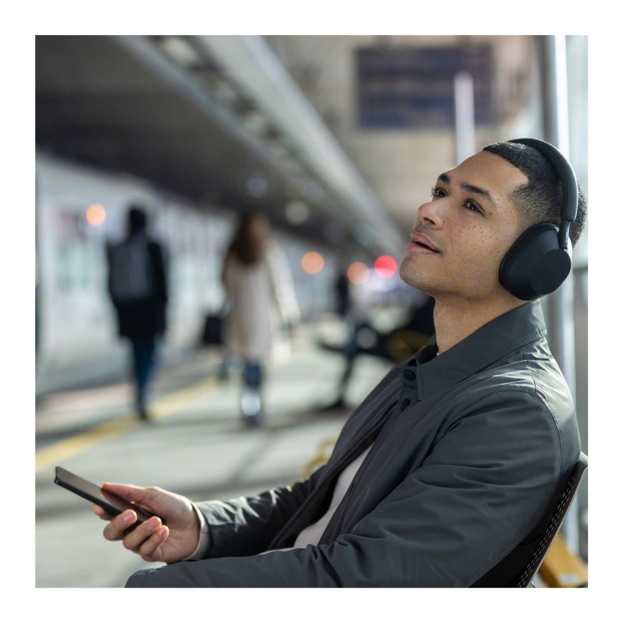 Sony WH-1000XM5 Wireless Noise Canceling Over-Ear Headphones (Black) Bundle