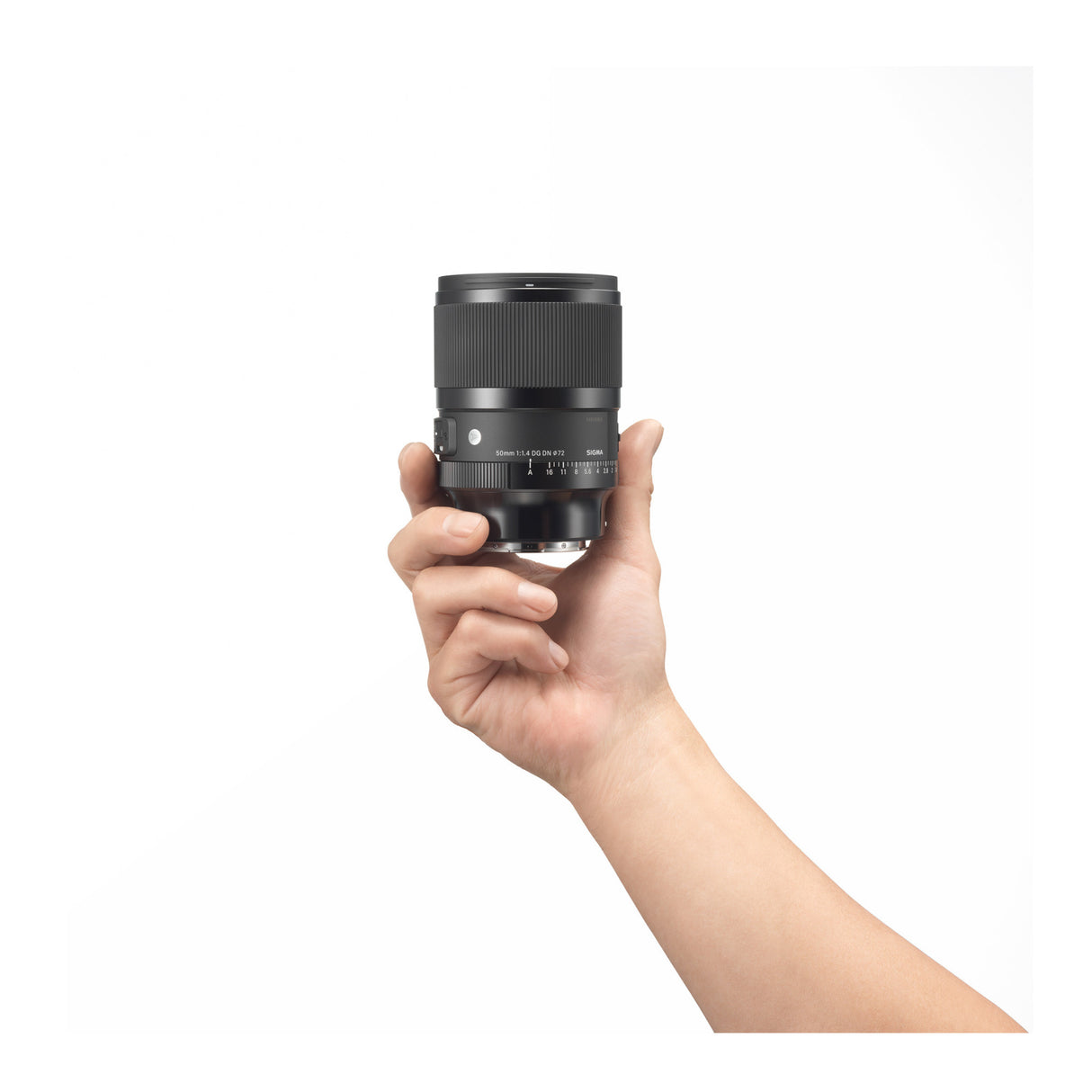 Sigma 50mm F1.4 DG DN Art Lens (L Mount) and Accessories Bundle