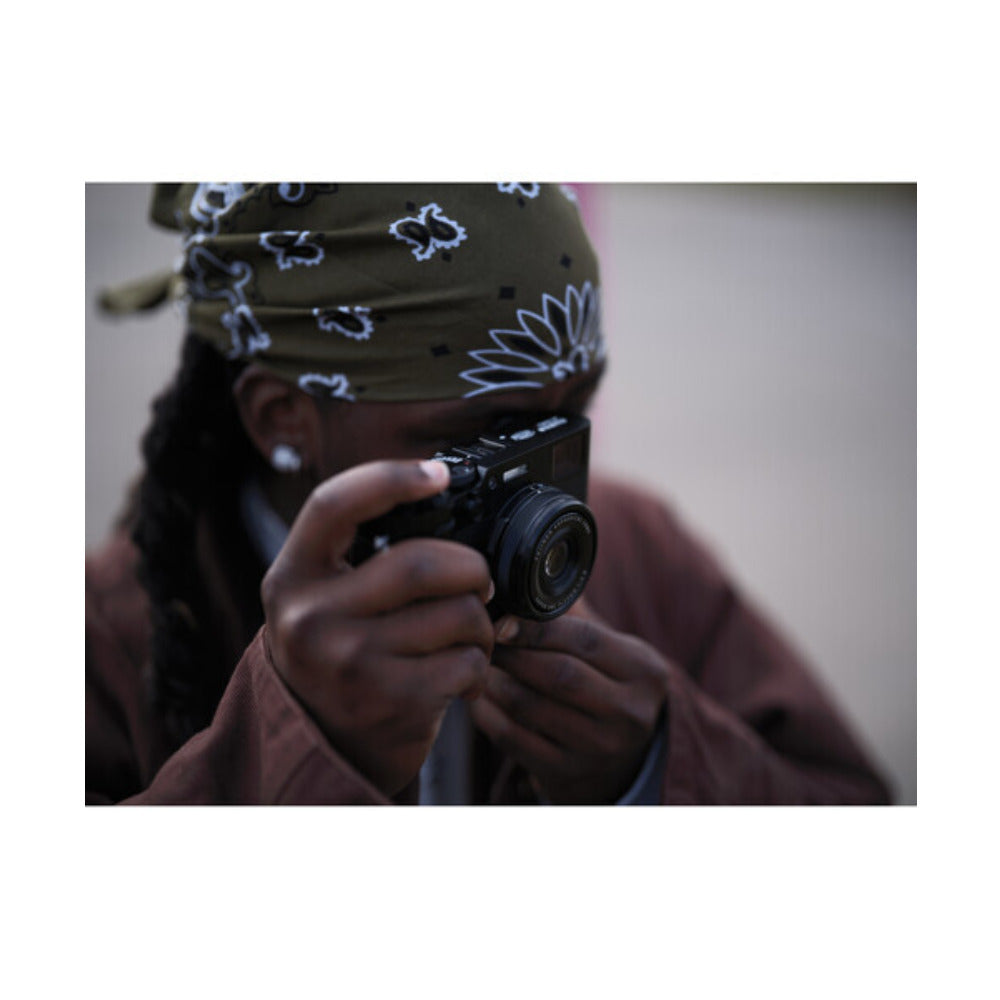 Fujifilm X100VI Mirrorless Digital Camera with 23mm f/2 Fixed Lens (Black)