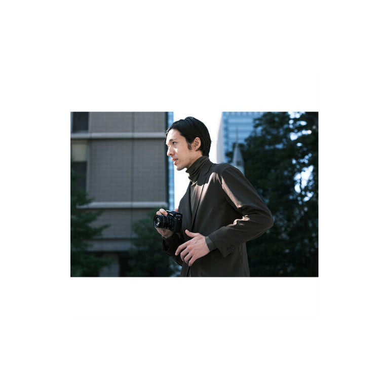 Fujifilm X-T5 40MP APS-C Sensor Mirrorless Camera with 16-80mm f/4 Lens (Black)