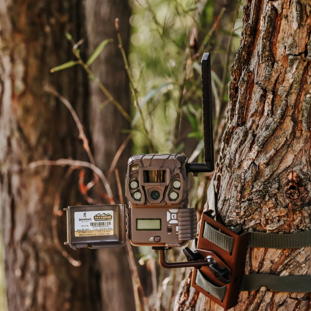Browning Trail Camera Defender Wireless Vision Pro HD Livestream Bundle