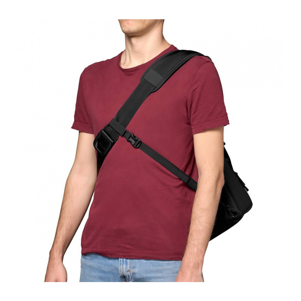 Manfrotto Advanced Messenger Camera Bag M III (Black)