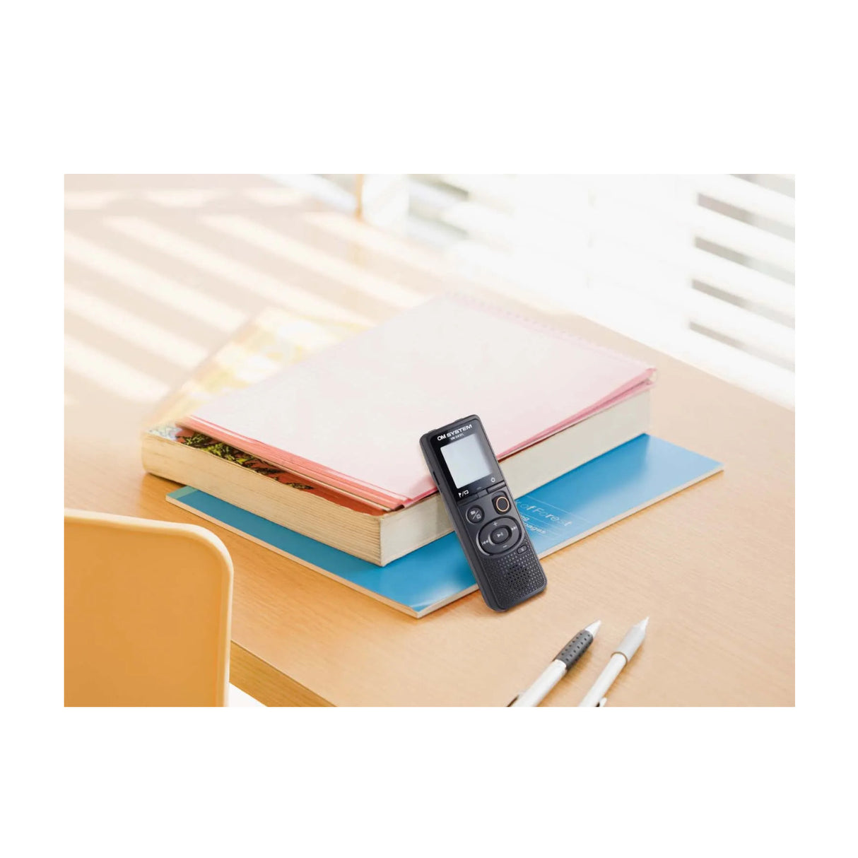 Olympus OM System VN-541PC 4GB Digital Voice Recorder with One-Touch Recording