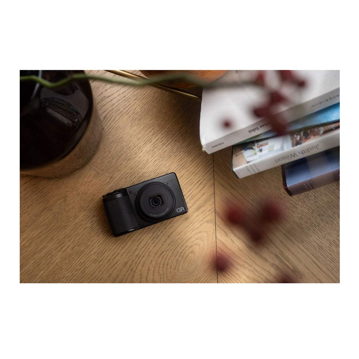 RICOH GR IV HDF Premium Compact Camera with Highlight Diffusion Filter (Black)