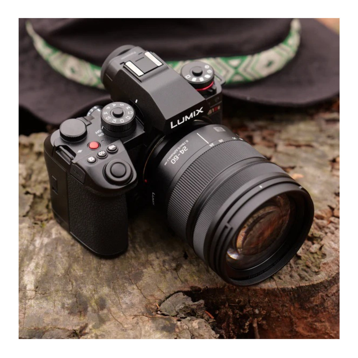 Panasonic LUMIX S Series 24-60mm F2.8 L-Mount Lens Bundle