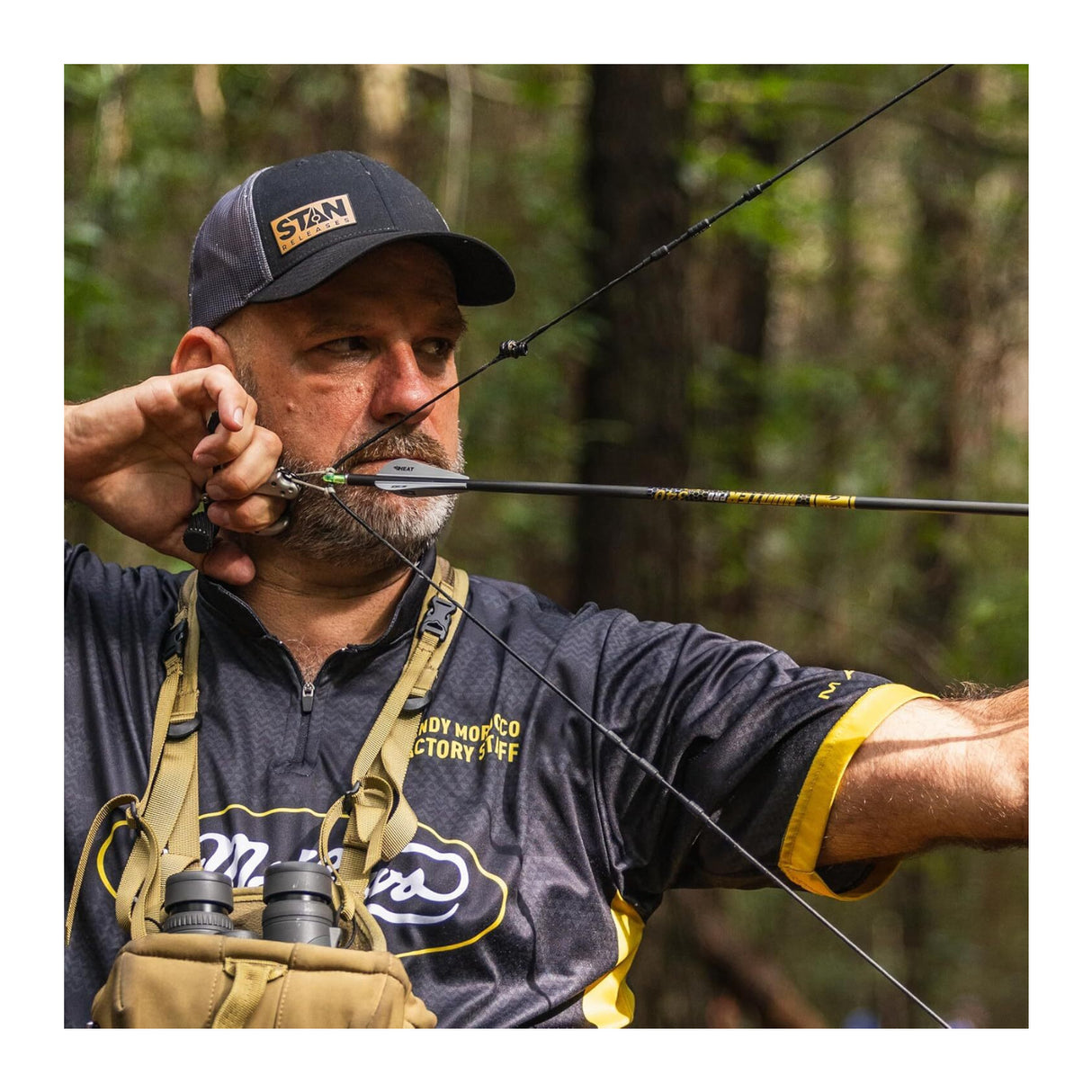 Gold Tip Hunter Pro 300 Carbon Hunting Arrows Shafts (Pack of 12)