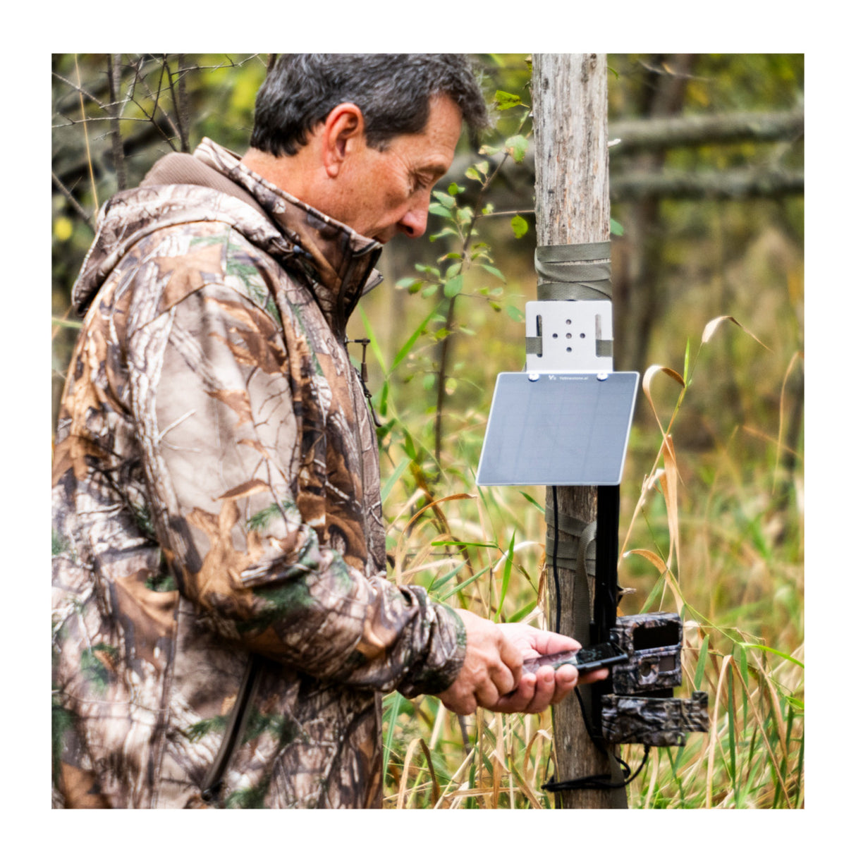 Yellowstone Y2 Cellular Trail Camera Bundle with High-Speed Card Reader, and Accessories (6-Pack) - 8