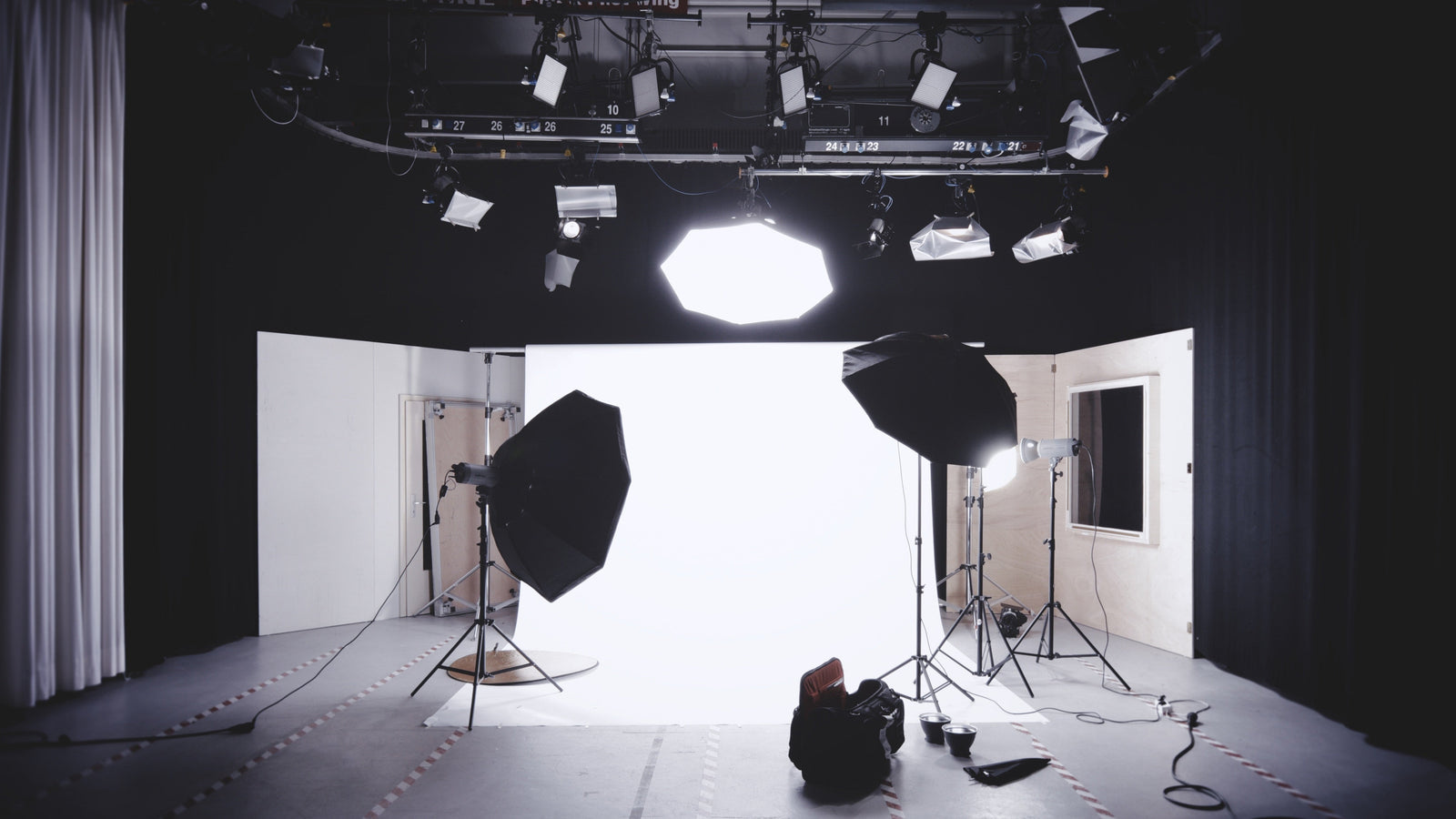 How to Build Your Own Photo Studio